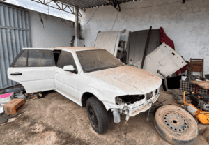 Leia mais sobre o artigo Rastreador de carro roubado leva Guarda a quatro veículos em possível desmanche em Parnamirim