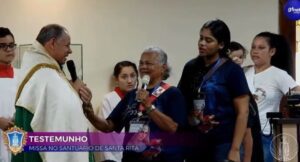 Leia mais sobre o artigo “Ele morreu e deixou uma boa pensão”, diz mulher durante agradecimento em missa no Santuário de Santa Rita