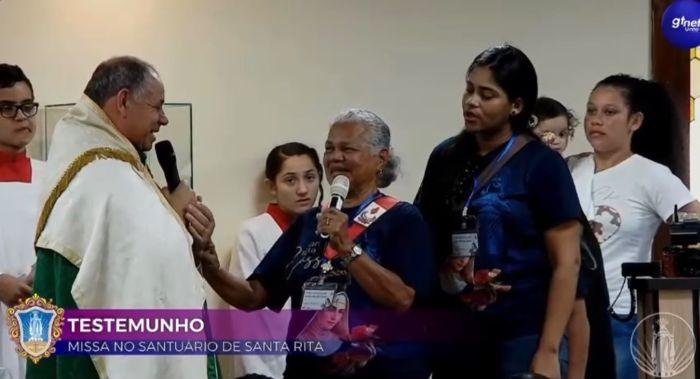 No momento, você está visualizando “Ele morreu e deixou uma boa pensão”, diz mulher durante agradecimento em missa no Santuário de Santa Rita