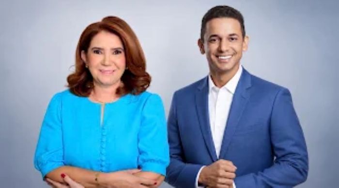 Leia mais sobre o artigo Em Jucurutu, Paula Torres e Dr. Saint-Clair deixam grupo de Álvaro Dias e anunciam apoio a Allyson
