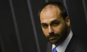 Leia mais sobre o artigo STF condena Eduardo Bolsonaro por difamar deputada Tábata Amaral