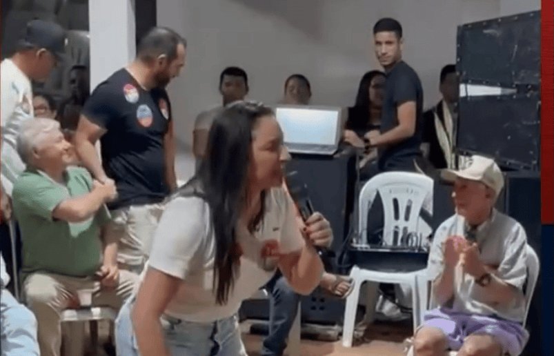 Leia mais sobre o artigo Aize Bezerra anuncia pagamento da primeira parcela do 13º para servidores de João Câmara