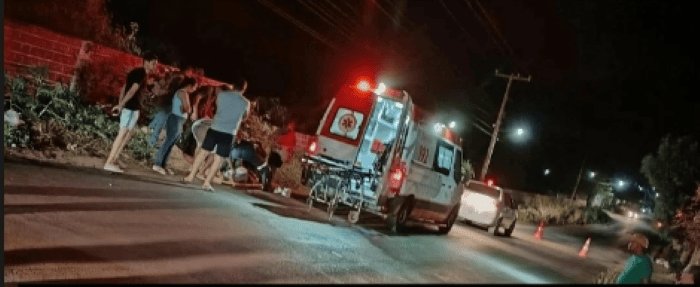 No momento, voc&ecirc; est&aacute; visualizando Mulher fica ferida ap&oacute;s colis&atilde;o entre carro e motocicleta na RN-023, em Jo&atilde;o C&acirc;mara