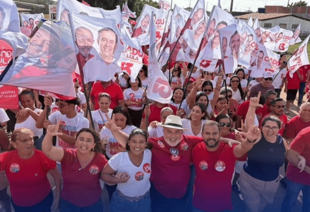 Leia mais sobre o artigo Caravana do Time de Lula reúne multidão em Pedra Grande e seguiu pelo Mato Grande