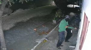 Leia mais sobre o artigo Criminosos invadem casa e executam homem tornozelado no interior do RN