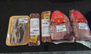 Leia mais sobre o artigo Homem é preso após furtar picanha, charque e linguiça em mercadinho na zona Oeste de Natal