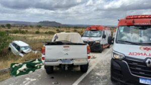 Leia mais sobre o artigo Colisão frontal entre dois carros deixa dois mortos e quatro feridos na BR-304 em Riachuelo