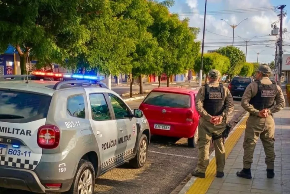 Leia mais sobre o artigo Motorista pega carro sem autorização, colide em residência e atinge outro veículo na Grande Natal