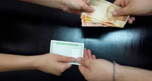 Leia mais sobre o artigo Operação apreende R$ 12 mil e material de campanha por suspeita de compra de votos em Macau