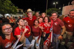 Leia mais sobre o artigo Cadu de Lula mobiliza multidão em Macau e consolida reta final da campanha com piseiro histórico