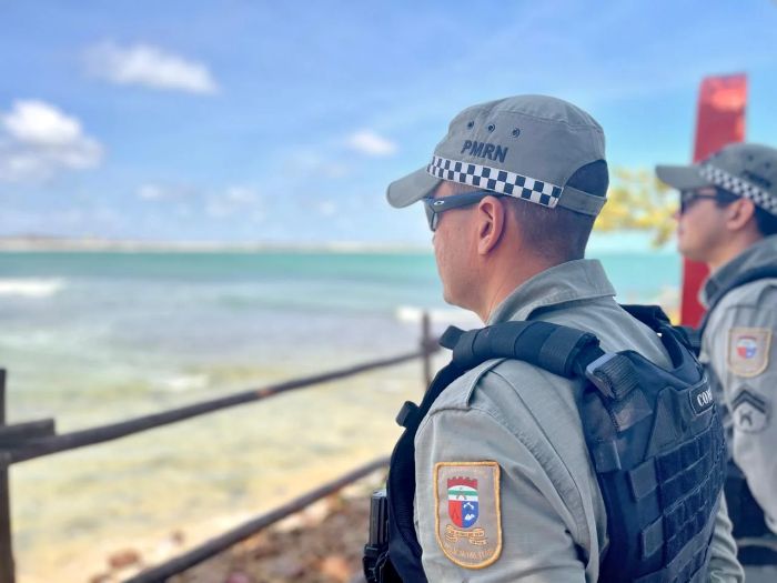 Leia mais sobre o artigo Policiais evitam tentativa de suicídio em ponte de Jardim de Piranhas