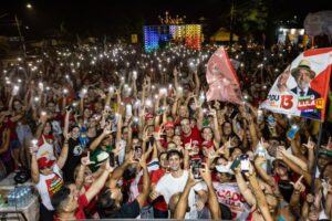 Leia mais sobre o artigo Cadu de Lula faz mais um piseiro histórico com multidão na Zona Norte de Natal