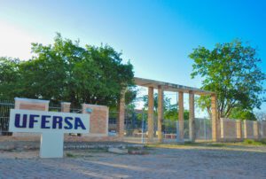 Leia mais sobre o artigo Projeto de extensão da UFERSA oferta preparatório digital para o Enem aos estudantes de áreas rurais