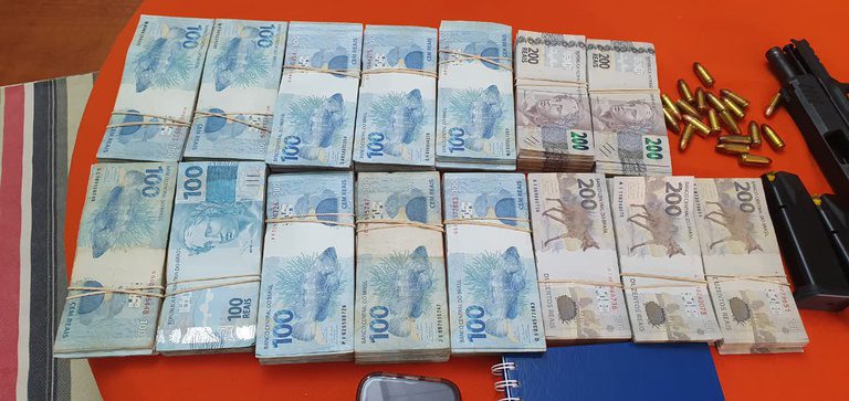 Leia mais sobre o artigo PF apreende R$ 200 mil em São Paulo com suspeita de crimes eleitorais