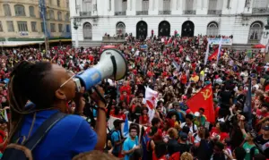 Leia mais sobre o artigo Estudantes fazem atos pelo país em apoio a Lula
