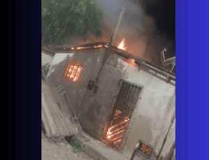 Leia mais sobre o artigo Incêndio atinge residência e mobiliza solidariedade à família em Pedro Avelino