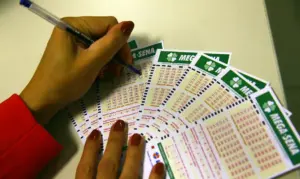 Leia mais sobre o artigo Mega-Sena acumula para R$ 112 milhões; confira os números sorteados