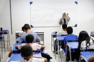 Leia mais sobre o artigo Governo do RN promove 1.496 professores e especialistas da rede estadual