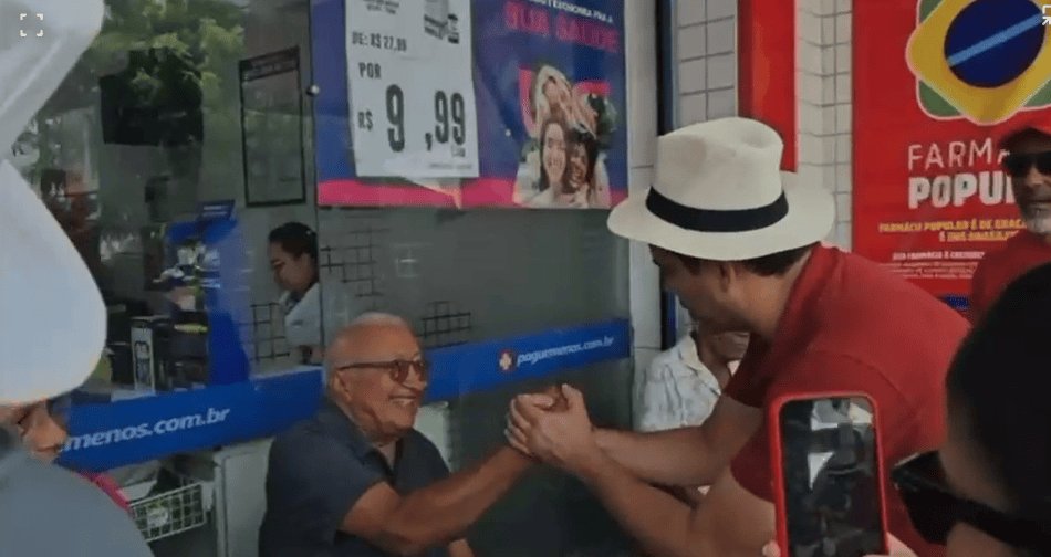 Leia mais sobre o artigo Cadu de Lula faz caminhada em Parnamirim e promete obras e conclusão de Hospital Metropolitano