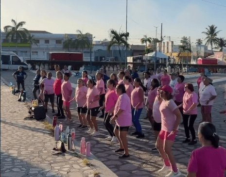Leia mais sobre o artigo Outubro Rosa: ação promove saúde, atividade física e prevenção com o Projeto Viver Mais