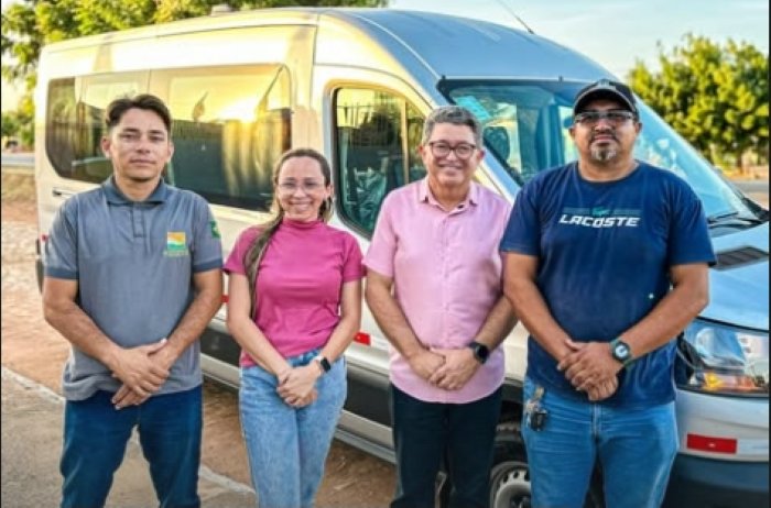 No momento, voc&ecirc; est&aacute; visualizando Prefeitura de Janda&iacute;ra recebe van zero quil&ocirc;metro para transporte de crian&ccedil;as autistas e com defici&ecirc;ncia