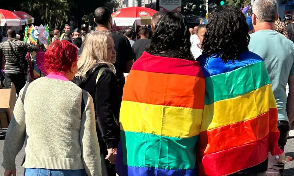 Leia mais sobre o artigo Monitoramento aponta 13 mil ataques a contas de candidaturas LGBT+